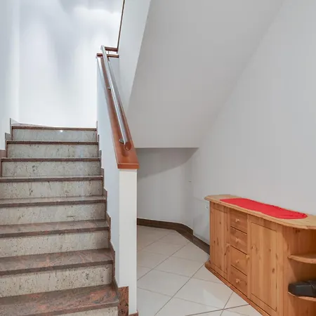 In Near Amade Kleinarl